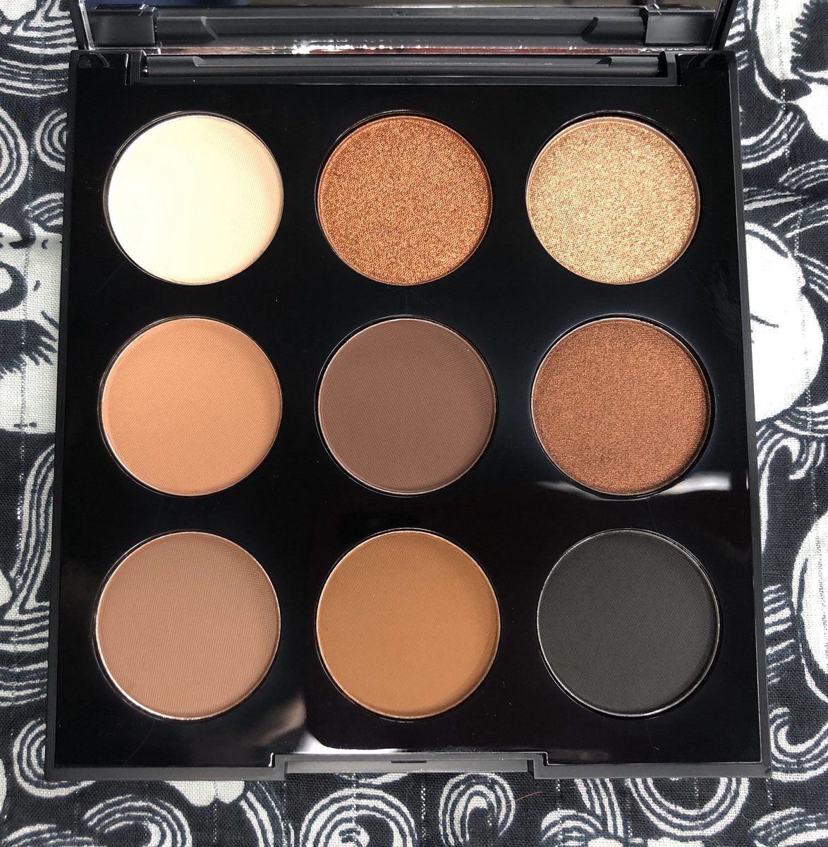 swatchingme's tweet image. Loving this rn #morphe #morphe9t #9tpalette