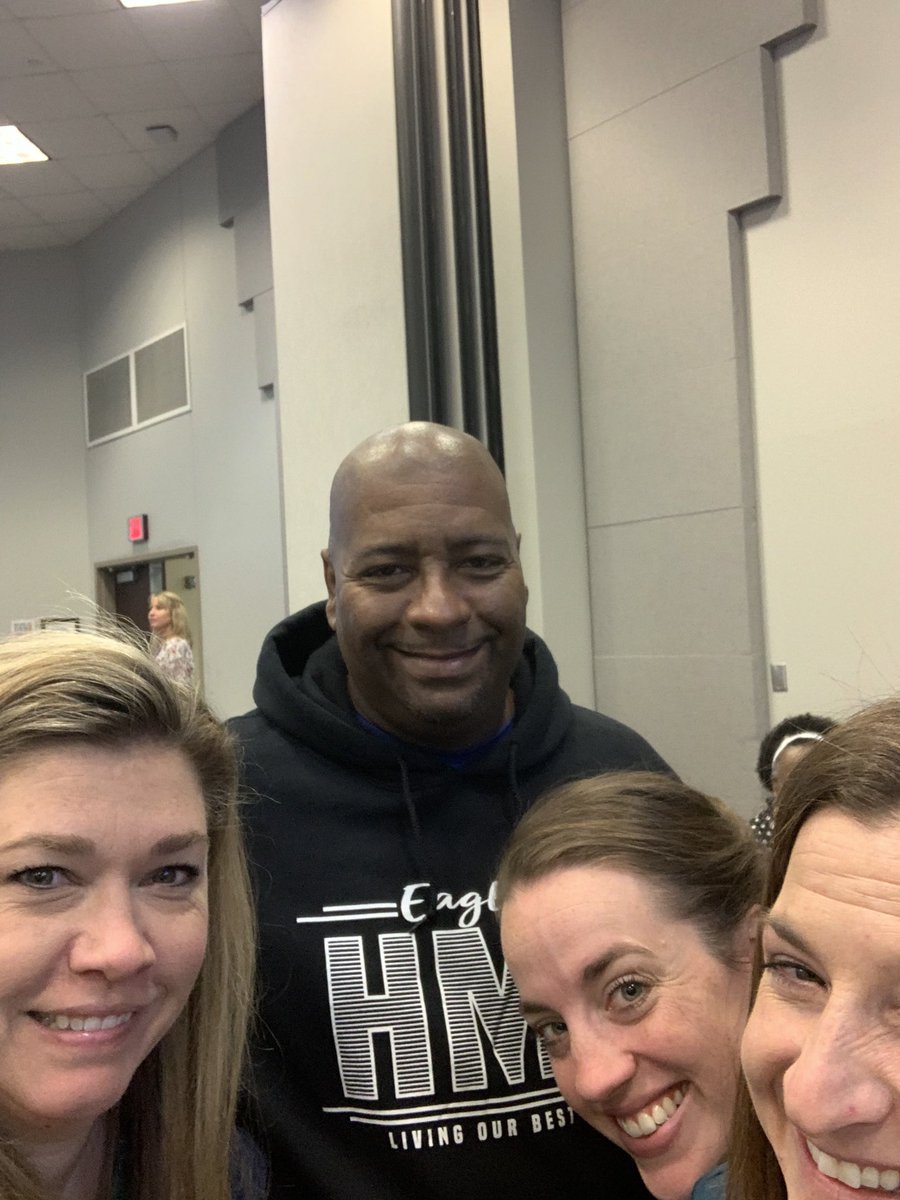 AtwellMs's tweet image. ⁦@1on1recruiting #WeNoticedU thanks for being so welcoming to us!  ⁩@jesswar11, ⁦@sarajpaa⁩