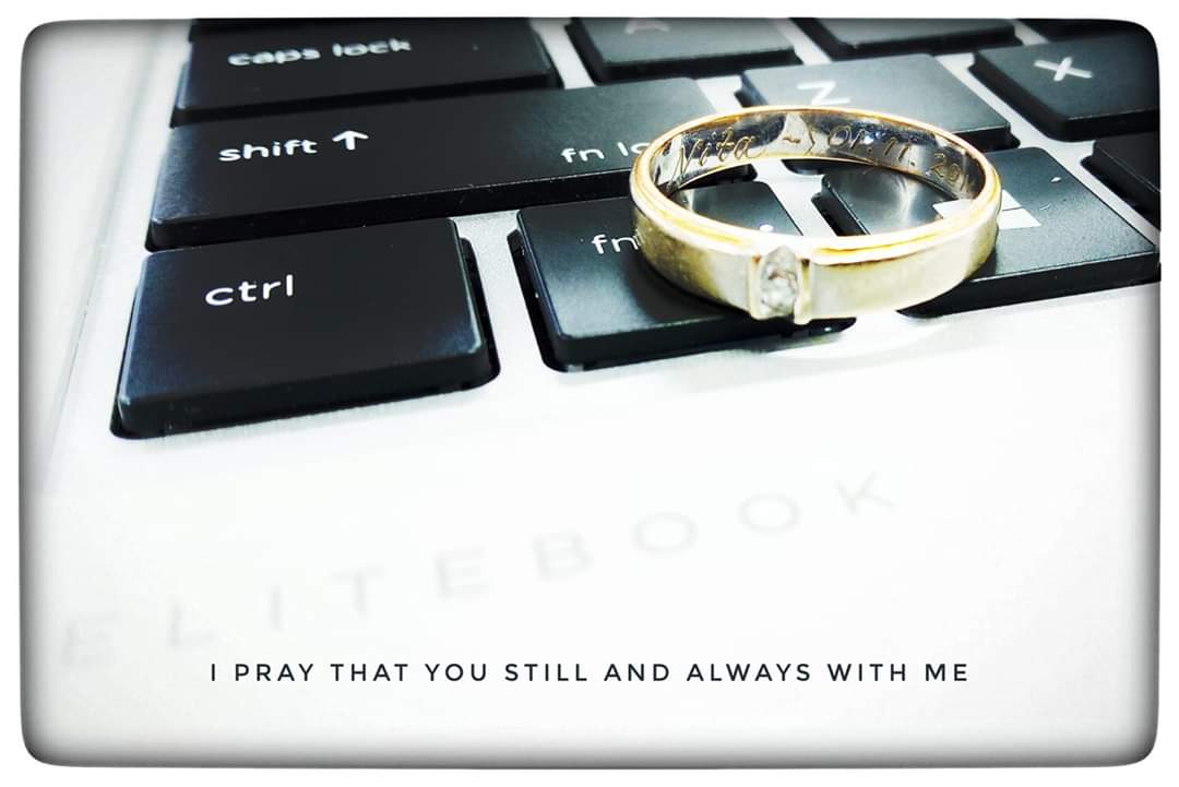 sheryambar's tweet image. Perasaanku aneh plus aneh...
Nonton @iNewsTV berdua ma suami
#lorafadil di #AlvinAdam  😅😅😅