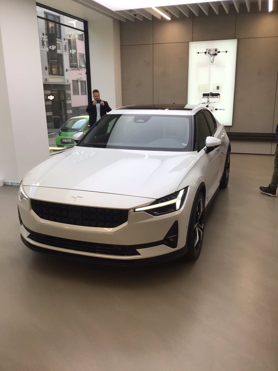 AdrianWallingto's tweet photo. How cool is the Oslo @PolestarCars space 😎 form an orderly queue ☺️ https://t.co/adjcTqWdgf