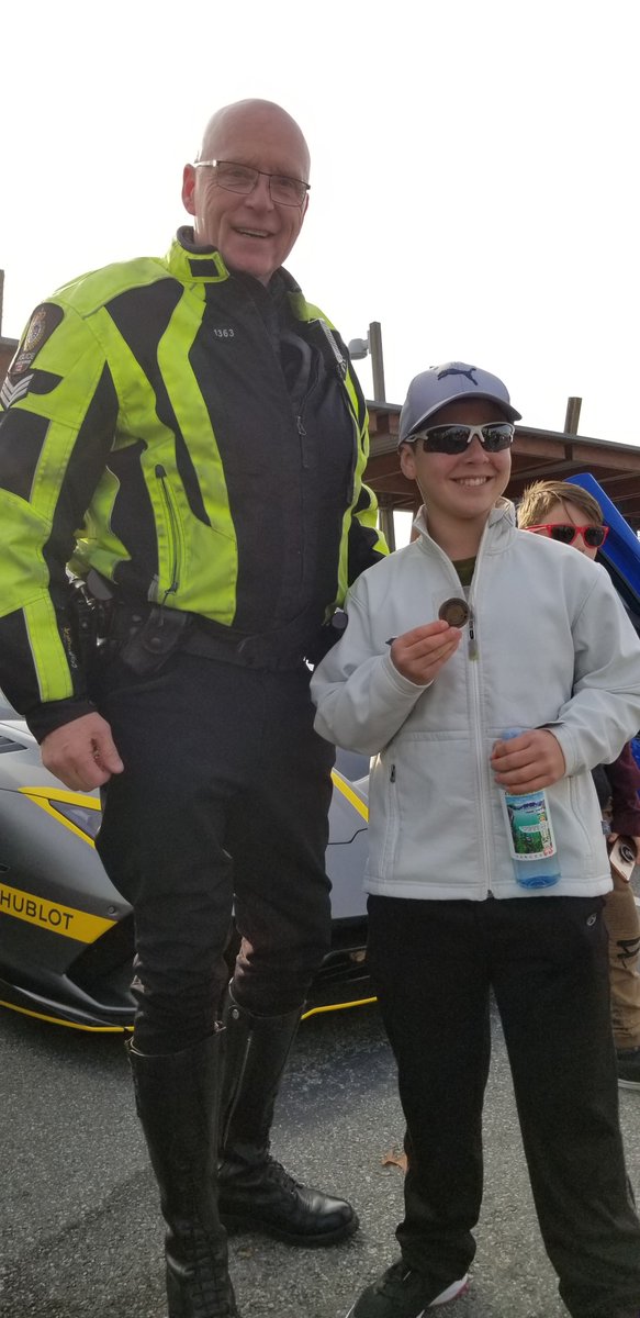 1507Andersen's tweet photo. On Sunday #VPDTraffic members had the honour of partnering with #ProjectDriven to escort sick kids around the Lower Mainland in supercars (Lamborghini, Ferrari, McLaren, etc).  Proud to assist in offering this once in a lifetime experience for these children. https://t.co/NNo5rw2hWl
