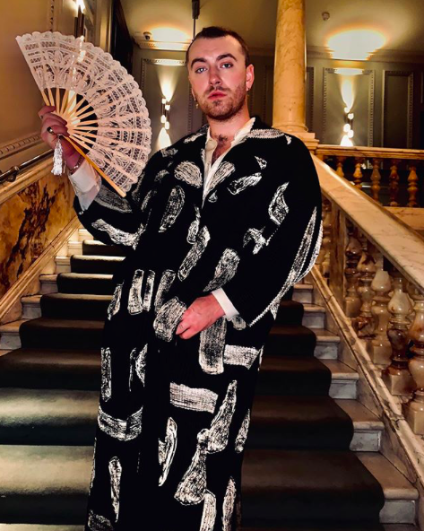 samsmith's tweet photo. 🌙 Issey M https://t.co/lhHW0MhyGp