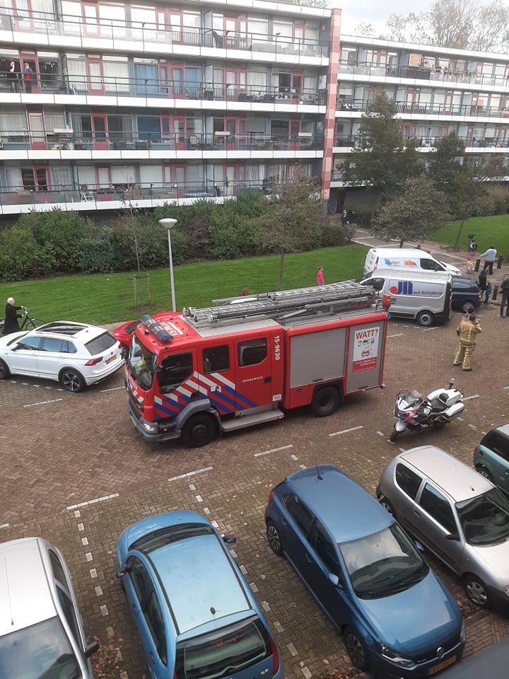 Webtek20's tweet image. P 1 BDH-04 Stank/Hinder. lucht (gaslucht) Valckesteyn MONSTR 159630
Brandweer is bij een huis naar binnen