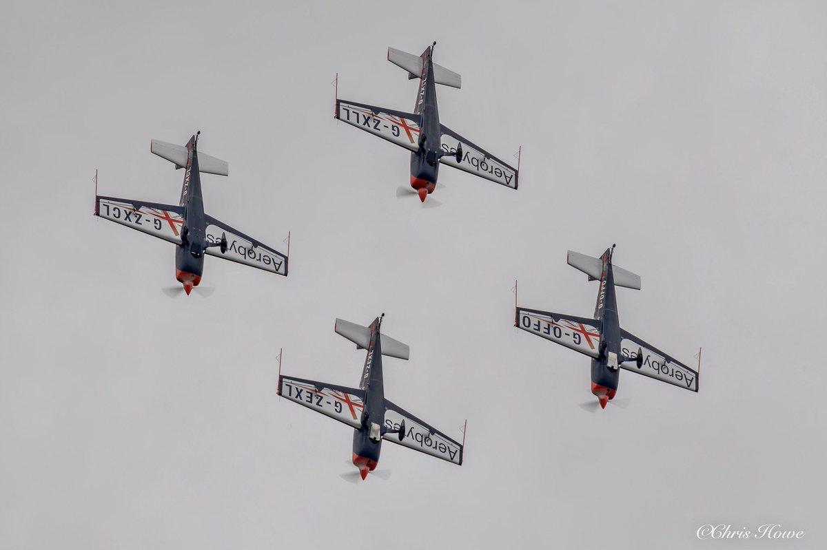 cjh3051's tweet photo. Diving Box #avgeek #avporn #aviation #aviationphotography #aircraft #airshow #airtattoo #theblades #canonaviation #extra300 #flywithlingy #liveforthestory #planespotting #photography #potn #riat #RIAT19 #sigmauk #sigmaphoto #teamcanon @kirstymurphy18 @EvansAndy234 @pilot_mag https://t.co/1IB6i7hSbv