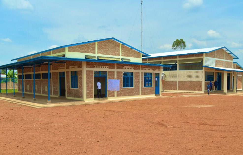 Ntare Rushatsi House (@ntarehouse) on Twitter photo #Burundi S.E <a href="/pnkurunziza/">Pierre Nkurunziza</a> était ce lundi à <a href="/NgoziProvince/">Province Ngozi</a> où il a procédé à plusieurs inaugurations, dont celle de l'usine agroalimentaire de Mivo spécialisée dans la transformation du maïs. Elle a été construite dans le cadre du projet PAD, appuyé par la coopération Suisse. 1/2 #Burundi S.E <a href="/pnkurunziza/">Pierre Nkurunziza</a> était ce lundi à <a href="/NgoziProvince/">Province Ngozi</a> où il a procédé à plusieurs inaugurations, dont celle de l'usine agroalimentaire de Mivo spécialisée dans la transformation du maïs. Elle a été construite dans le cadre du projet PAD, appuyé par la coopération Suisse. 1/2
