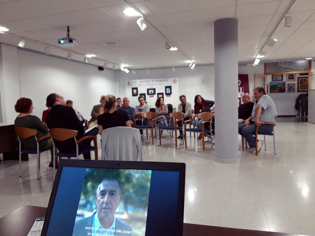 CompromisBusot's tweet image. Gràcies per vindre ahir a l&apos;Assemblea Oberta de #CompromísPerBusot😉

Per què #MésCompromís?
Perquè és, som la #PolíticaÚtil que es posa al servei de la gent,de les persones, perquè hem sigut capaços de caminar, d&apos;acordar,d&apos;anar endavant💪 #10N🗳️