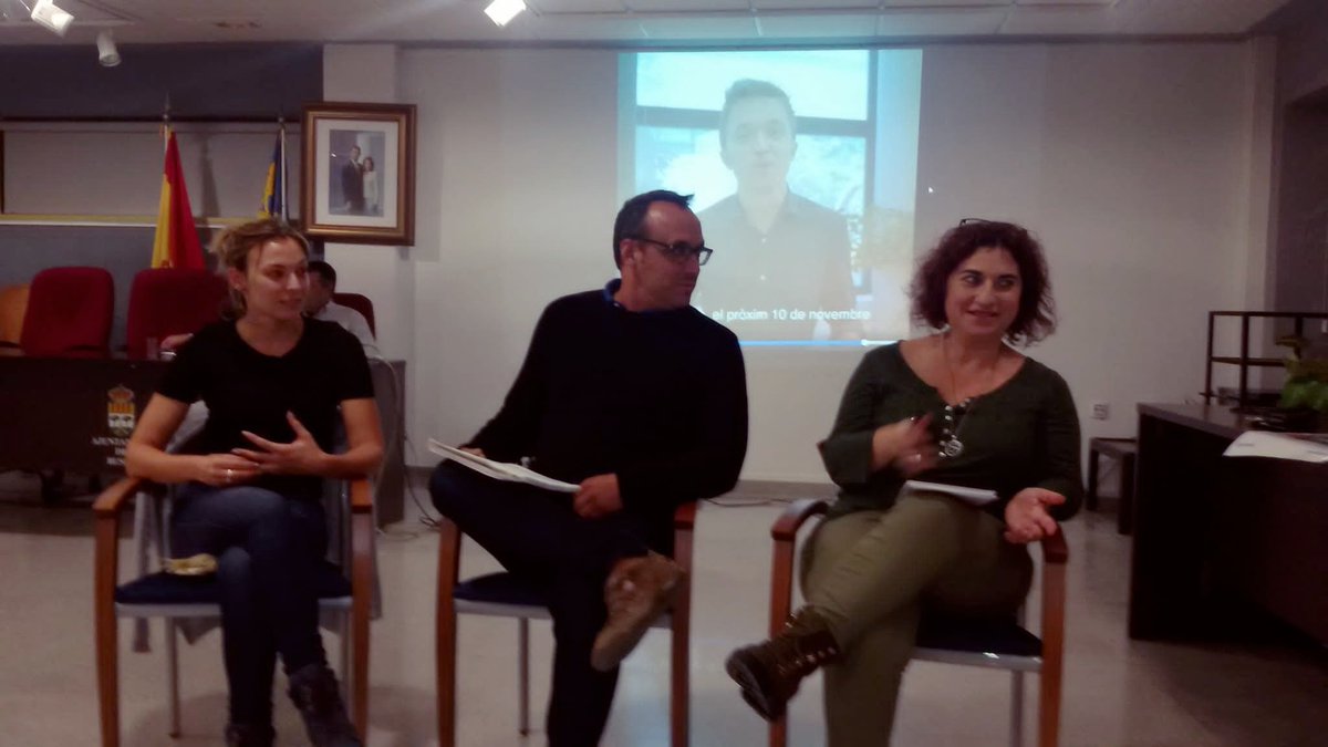 CompromisBusot's tweet image. Gràcies per vindre ahir a l&apos;Assemblea Oberta de #CompromísPerBusot😉

Per què #MésCompromís?
Perquè és, som la #PolíticaÚtil que es posa al servei de la gent,de les persones, perquè hem sigut capaços de caminar, d&apos;acordar,d&apos;anar endavant💪 #10N🗳️