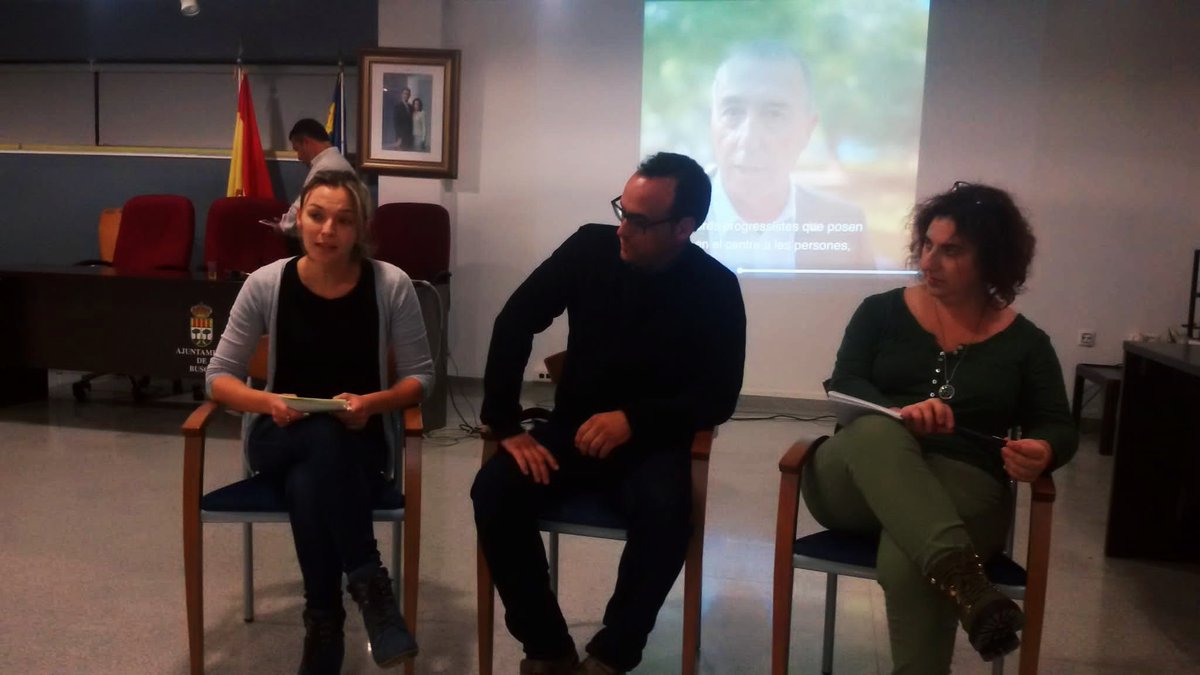 CompromisBusot's tweet image. Gràcies per vindre ahir a l&apos;Assemblea Oberta de #CompromísPerBusot😉

Per què #MésCompromís?
Perquè és, som la #PolíticaÚtil que es posa al servei de la gent,de les persones, perquè hem sigut capaços de caminar, d&apos;acordar,d&apos;anar endavant💪 #10N🗳️