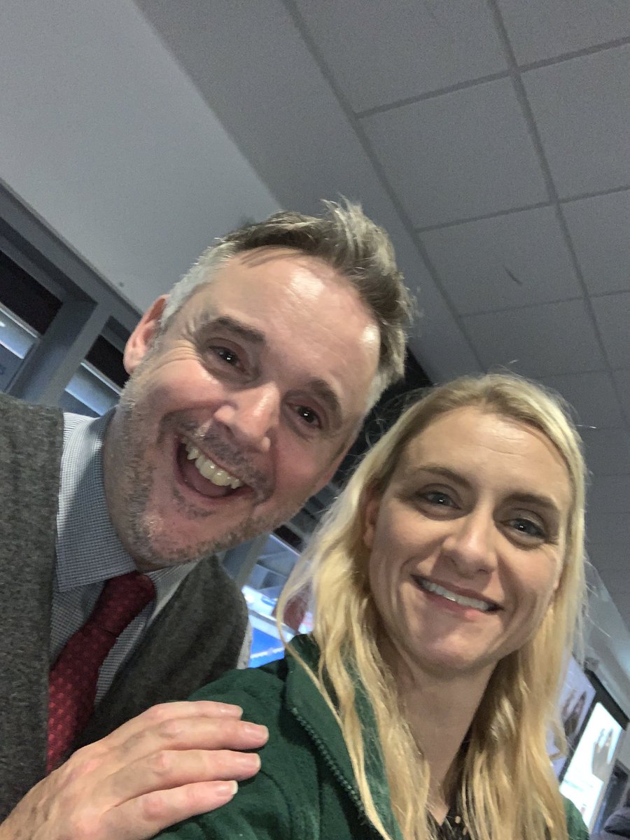 MrsWelshTurner's tweet image. We finally met @HYWEL_ROBERTS thanks for a fantastic day #edutwitter #newcurriculum #fabday