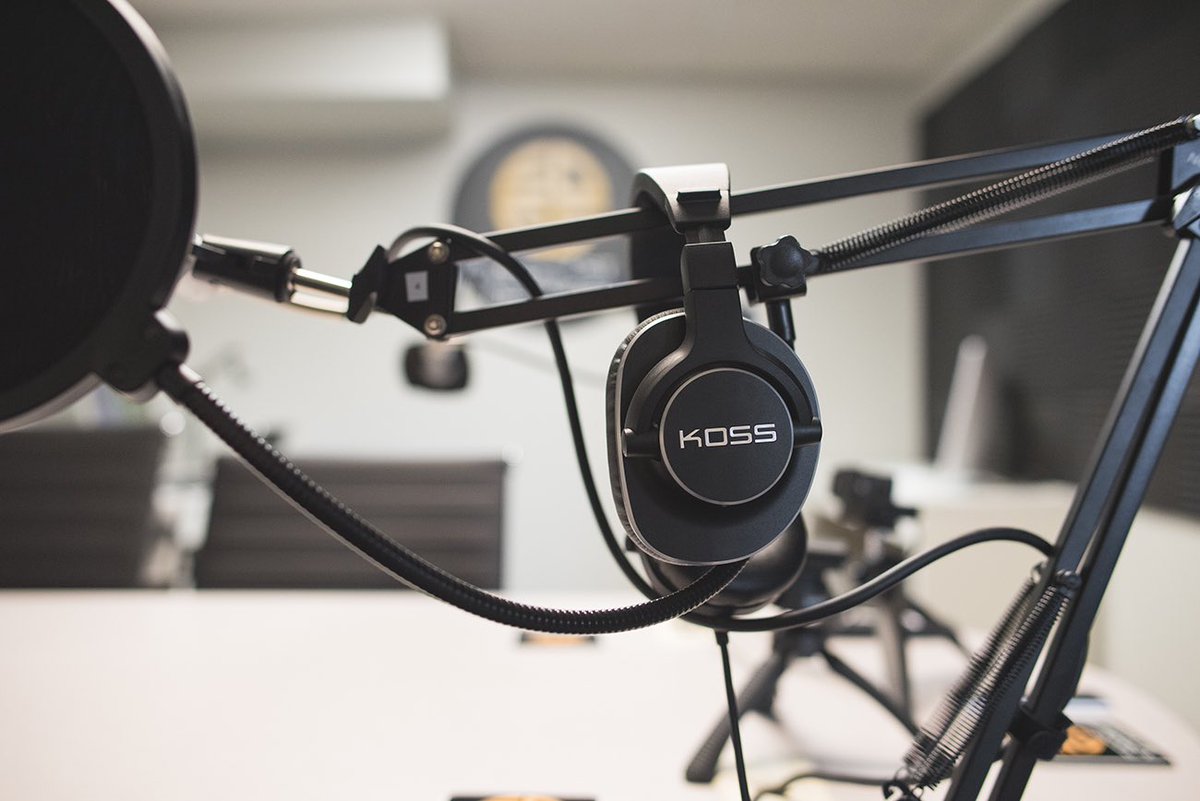 KossHeadphones's tweet photo. What Podcasts have you been listening to lately? #Pro4S #HearingIsBelieving https://t.co/IdiM28Z39d