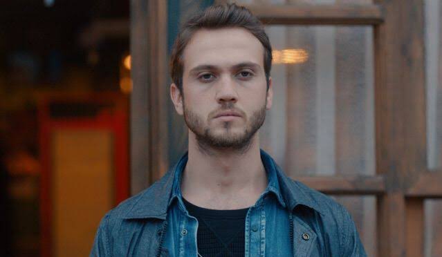 Herkes hata yapar.
Siz yanlış yaptınız amına koduklarım!