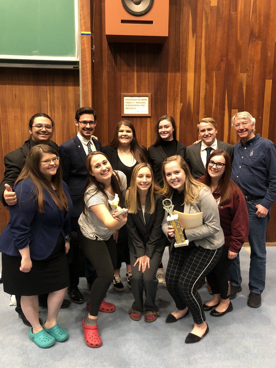 SBUMockTrial's tweet photo. We finished fifth in the Yellowjacket Invitational and couldn’t be more proud to add our new trophy and Spirit of AMTA chicken trophy to our trophy case! Thanks to @urmocktrial for hosting this weekend! https://t.co/PaGieNMx84