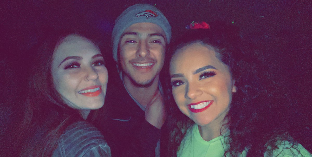 RaeT23's tweet photo. Im in disbelief, I wish this wasn’t true... heaven gained another angel... Raven, I’m praying for you and his family. All my prayers and condolences to you guys in this tragic time... 😞💔 RIP Lee, glad I was able to hangout with you both a couple weekends ago... https://t.co/pbkok4y9Ee