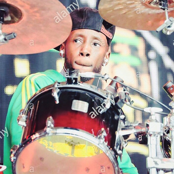 I was born a HaCkNeY Man | Nov 2nd 1986
Episode 33: Another year wiser - Another year thankful 
©️ Photography 📸 by #alamy 
INSTAGRAM | @carlalou1drop #reggae #drummer