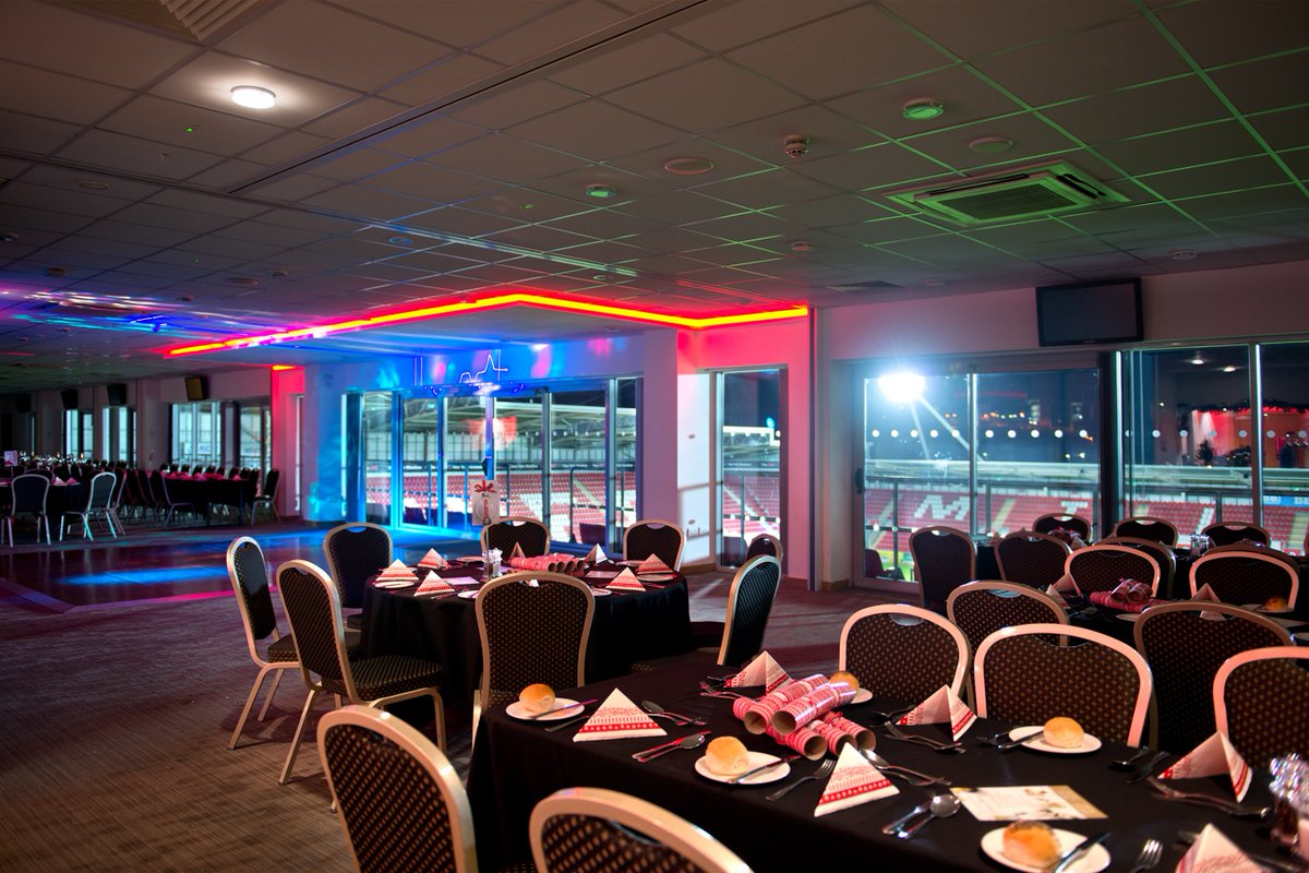 Due to a cancellation we now have availability on Friday the 20th December for a private christmas party, upto 250 guests 😮. 

If there are any last minute groups that are still looking for a christmas party venue the this could be enjoying your pigs in blankets with this view!