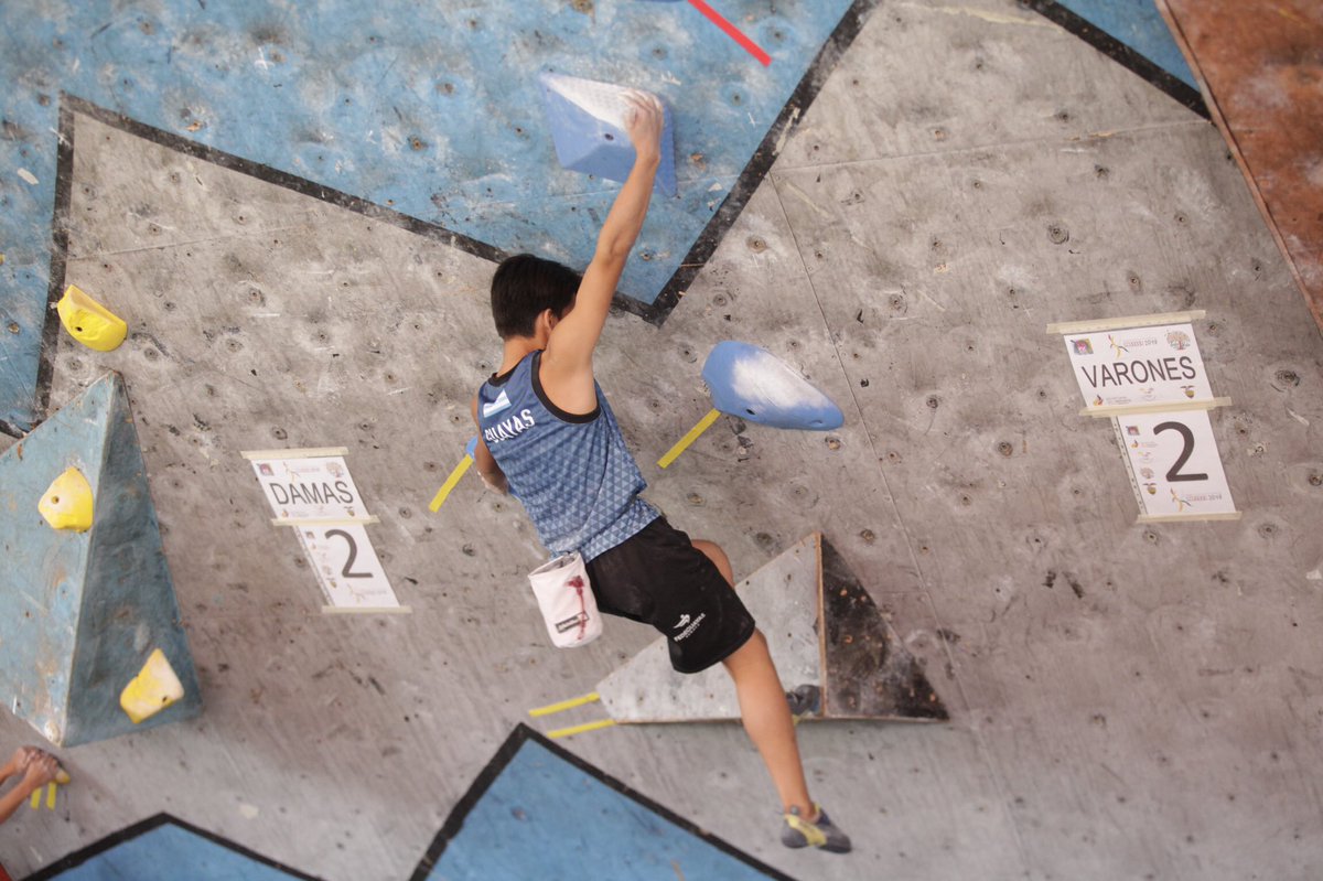 Fede_Guayas's tweet photo. El escalador Israel Yadaicela termina su participación en la modalidad Bloque, realizó 2 top de 4 posibles. A espera de los resultados que darán cupo a la final. 
A su haber tiene:🥇en velocidad y 🥉en dificultad #escaladadeportiva https://t.co/ajYKlyFwmi