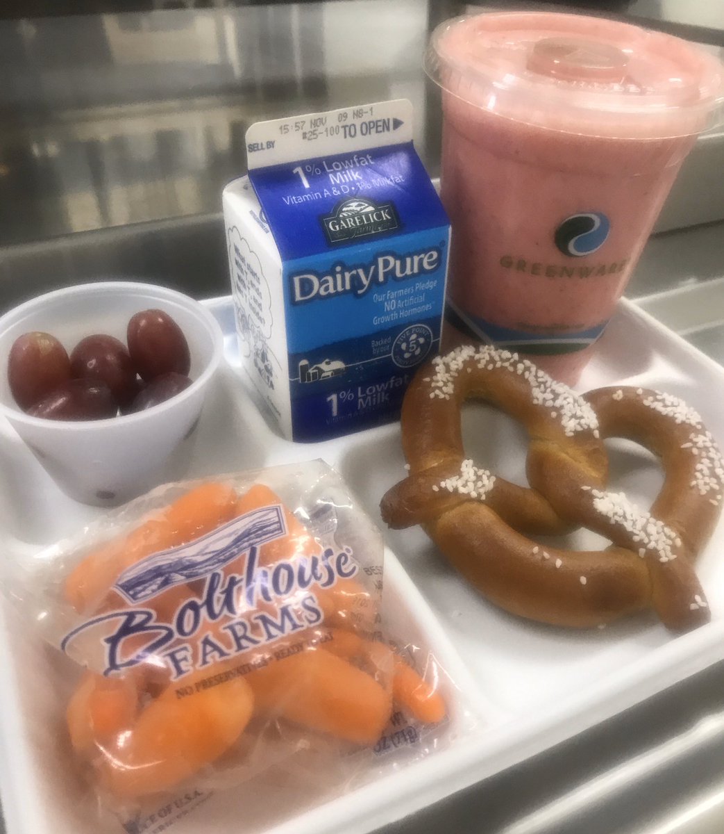 New lunch offering @RAMSHollistonPS beginning today. Stonyfield Organic Lowfat Vanilla Yogurt mixed with no sugar added strawberries. Paired with a whole grain pretzel, baby carrots, grapes and ice cold milk. Delish!! @Holliston_PS