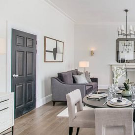 DenleighUK's tweet photo. Luxury London apartments characterfully finished with oak stained #Bespoke #Doors and reeded #Doorknobs Explore https://t.co/SwfmIsuO1O 
#Ironmongery #Interiordesign #Highendresidential #Luxurydesign #Architects #Interiordesigners #Propertydevelopers #traditionaldoors https://t.co/FoZ2RdgCfP