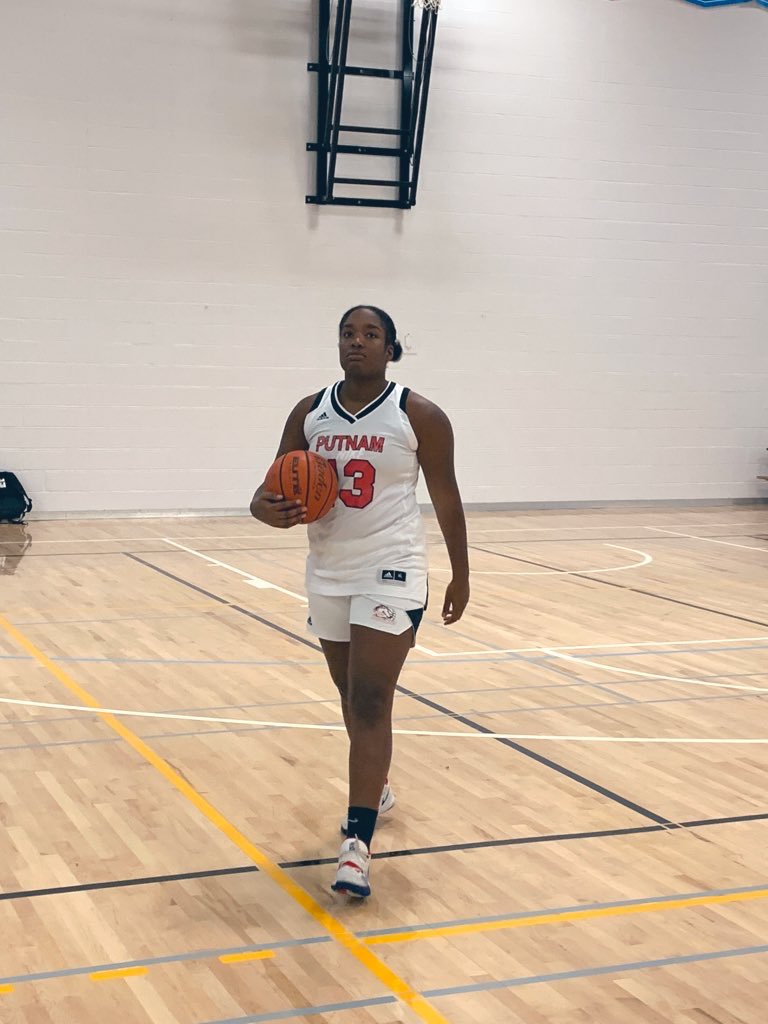 Coming up in about 30 minutes I’ll offer my live recap of the @StLaurent_wbb Canadian Classic 🇨🇦.  

Recap of the top teams, top players and of course dishing on some recruiting scoop.