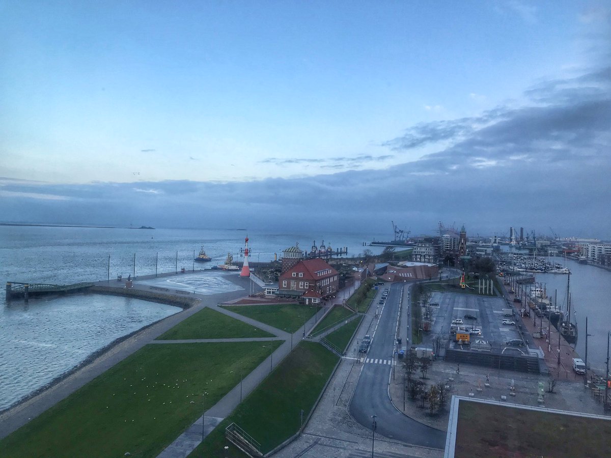 Ganz da unten haben ich #jupp gerade gesehen...direkt am #auswandererhaus in Bremerhaven 😃 #roomwithaview