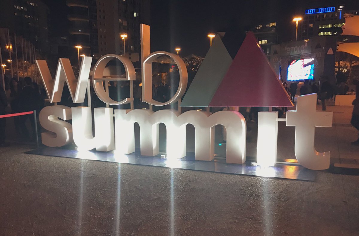 Safaaboubia's tweet image. What an opening night at the #WebSummit19 ! Looking forward for the next 3 days 🙌🏽💪🏽
#miniapis
#moroccotech
#frenchtech