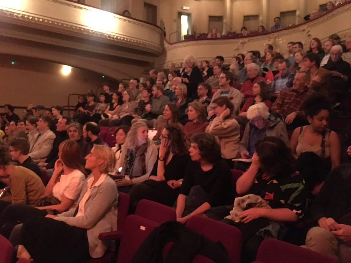 In Antwerpen, Brussel en Gent kwamen vanavond vele mensen bij elkaar op de mensen-meetings georganiseerd door <a href="/HARTBOVENHARD1/">Hart Boven Hard</a> voor iedereen die wil bijdragen om weerstand te bieden tegen de regering #JambonI. <a href="/dewereldmorgen/">DeWereldMorgen.be</a> was er in alle steden bij. #mensenmeeting