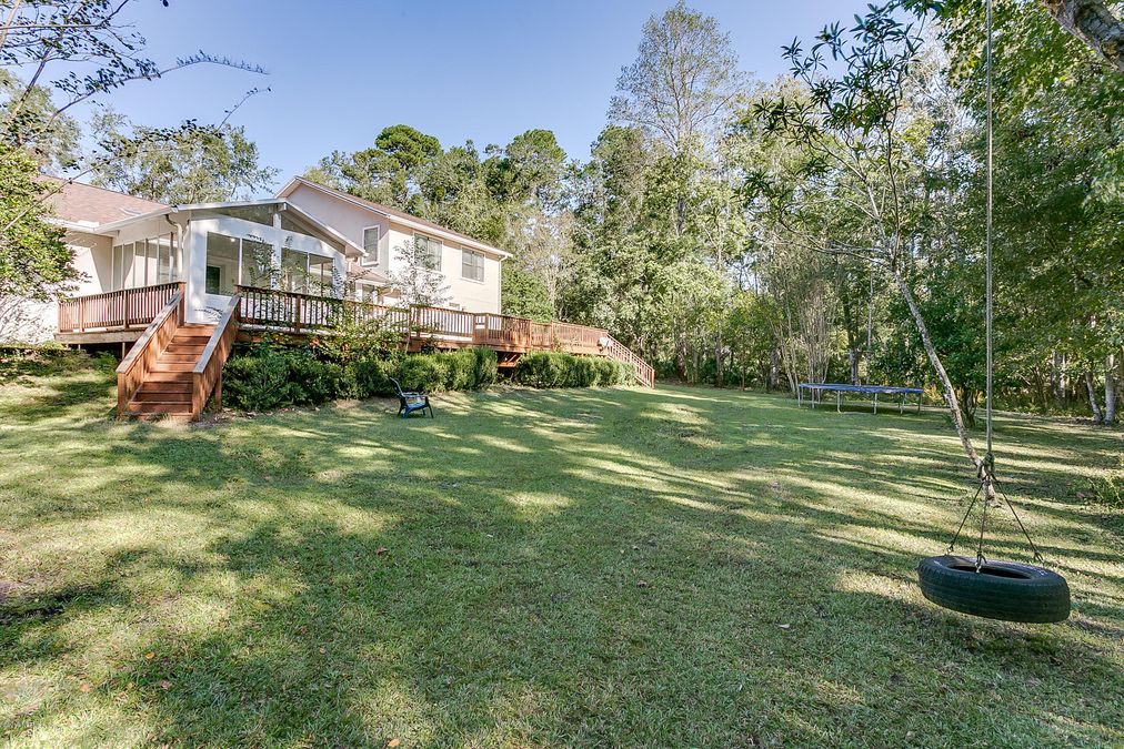 🏠 Home of the Day 🏠
Two-acres in nature's finest hideaway. 
📍2625 Halperns Way, Middleburg, FL| 4 Bed | 3 Bath | 1 Half Bath | $374,000

Click here to learn more: bit.ly/2ql6oJb

#WeAreWatson #HomeOfTheDay #FloridaRealEstate #HomeInspo