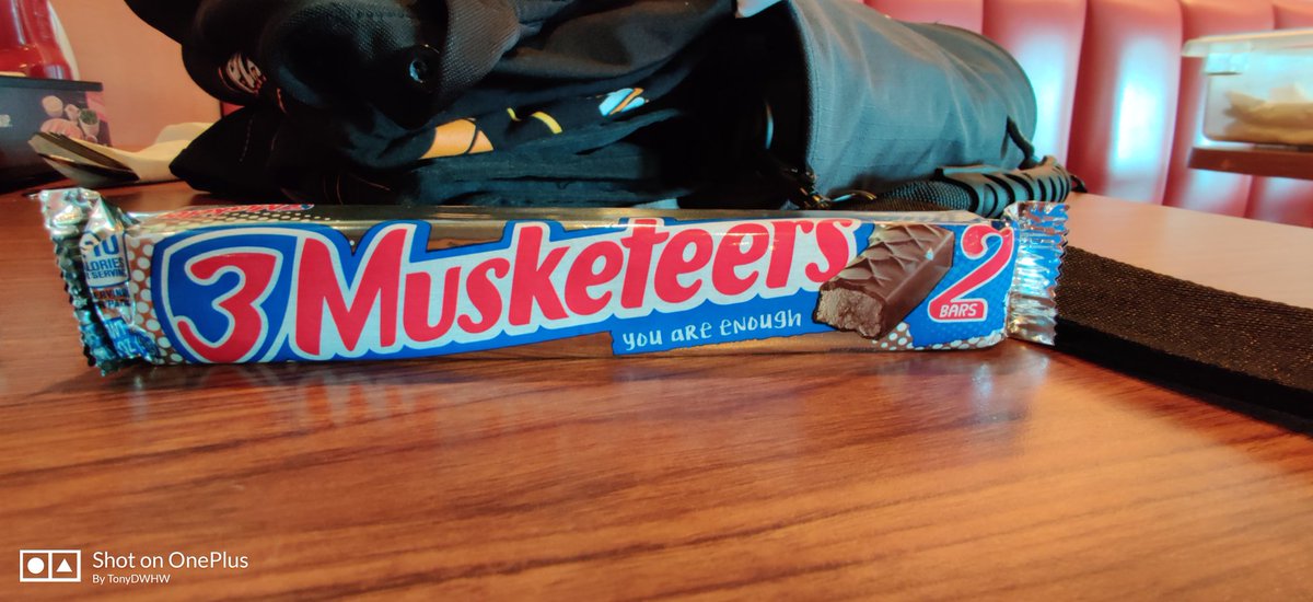 Verisim1litood's tweet photo. Thanks Mars, Inc. for this #throwshine moment! A long day after work and found this next door at the local gas station...omg, this message put a smile on my face. #YouAreEnough #3MusketeersCandy https://t.co/dLWZShnFcs