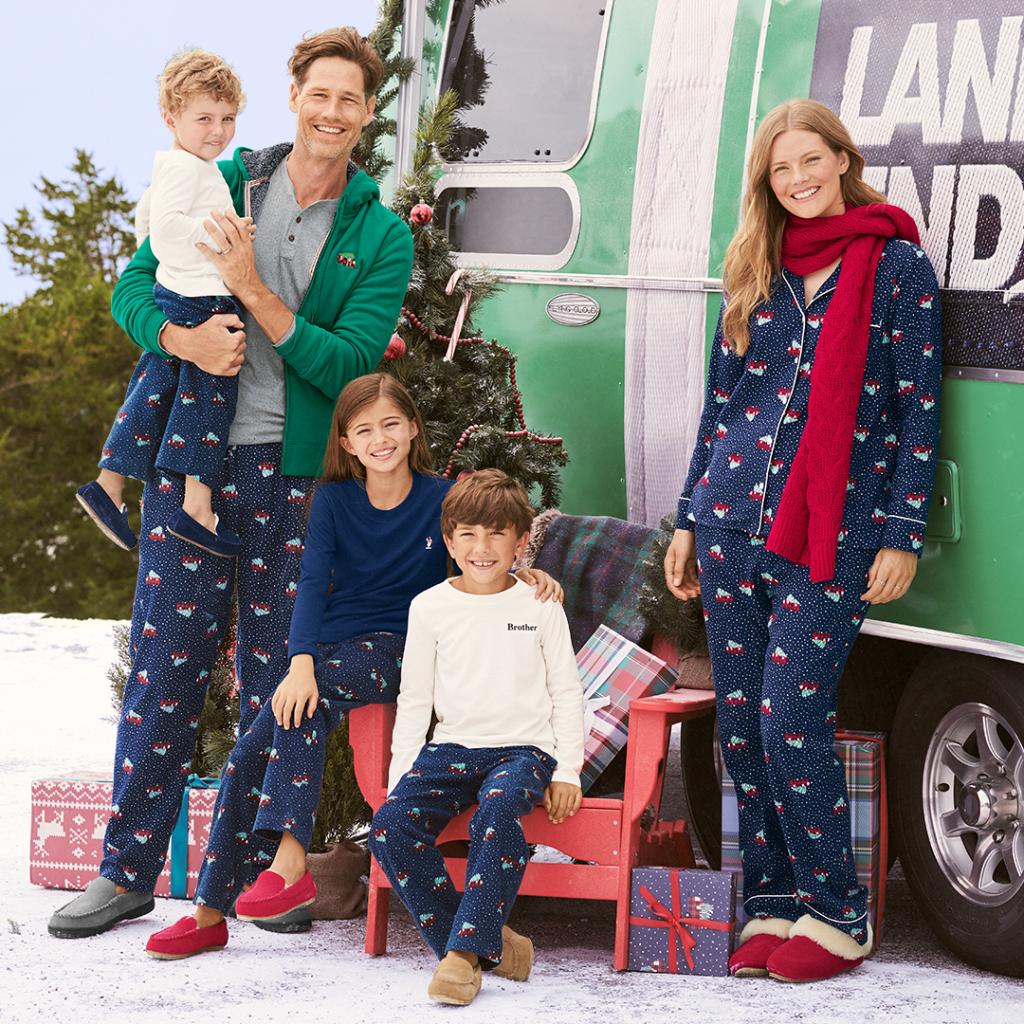 LandsEnd's tweet image. It’s #MonogramMonday! Today, we’re all about the ABC’s of personalizing pjs …
A name is just the start.
Be creative! How about a colorful embroidery of something they love or a favorite jersey number?
Capture the smiles of an unforgettable holiday.

Shop: spr.ly/61891KQuX
