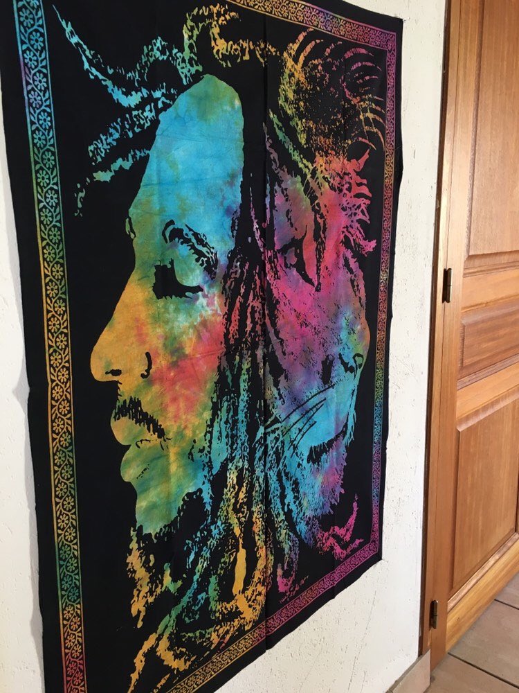 Marley_Atebas's tweet photo. J'ai le plaisir de vous présenter cet article de ma boutique #etsy : Teinture murale mandala, ethnique, hippie / Wall hanging, 100% Cotton, Indian, tapestry, floral, beach blanket, bedspread, poster Bob Marley https://t.co/iEAzfEWySk https://t.co/gsB76DwBuj