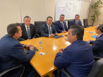 View image on Twitter