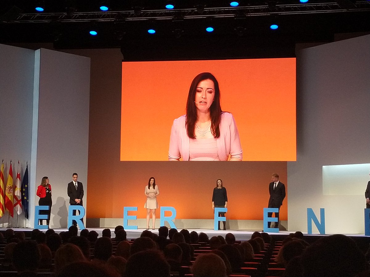 amfarregau's tweet photo. @luzrello, Premiada 2016 en @FPdGi enhorabuena! Con la misma pasión y vocación social inteligente y generosa!,
Cuánto trabajo #educativo a través de @changedyslexia y app #ditective! Su debilidad convertida en fortaleza! Gracias @luzrello! https://t.co/kaWLHVDDpY