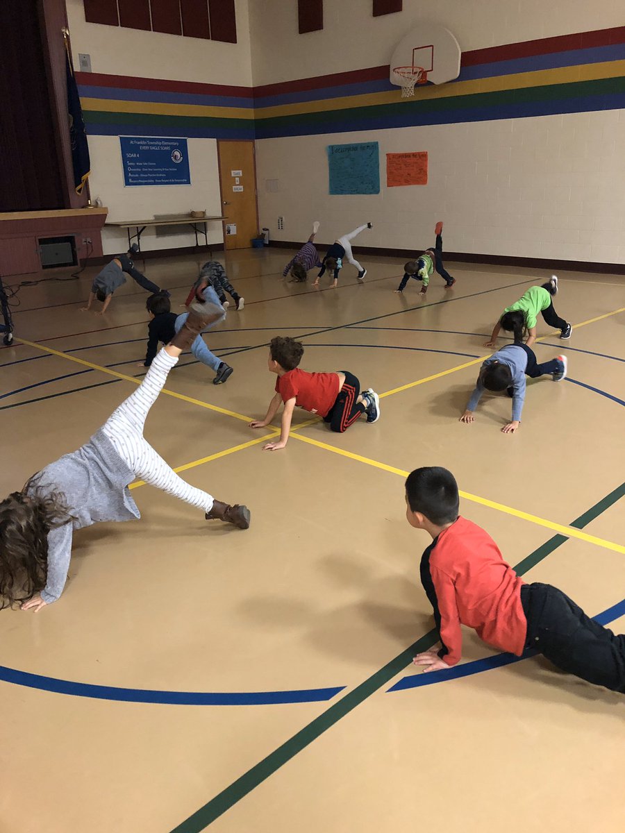 SJLappi's tweet photo. KG Yoga @ FTE part 1—Miss Cotton and our KG kids doing Yoga 🧘‍♂️🧘‍♀️ 😊
#FTESOAR4 https://t.co/ulm7ik7BWu