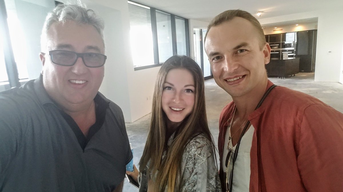 FernandoSells's tweet photo. Welcome to Miami Nyusha and Igor! Soon to be our neighbors.
https://t.co/BTCvMkwYoZ .
Thank you for teaching me so much this morning.
#nyusha #porschedesigntower #welcometomiami #fernandosells #superstars #dezer #dezerplatinum #18555collins #thehub #openhousemiami #onlythebest https://t.co/9SVFuo5AD6