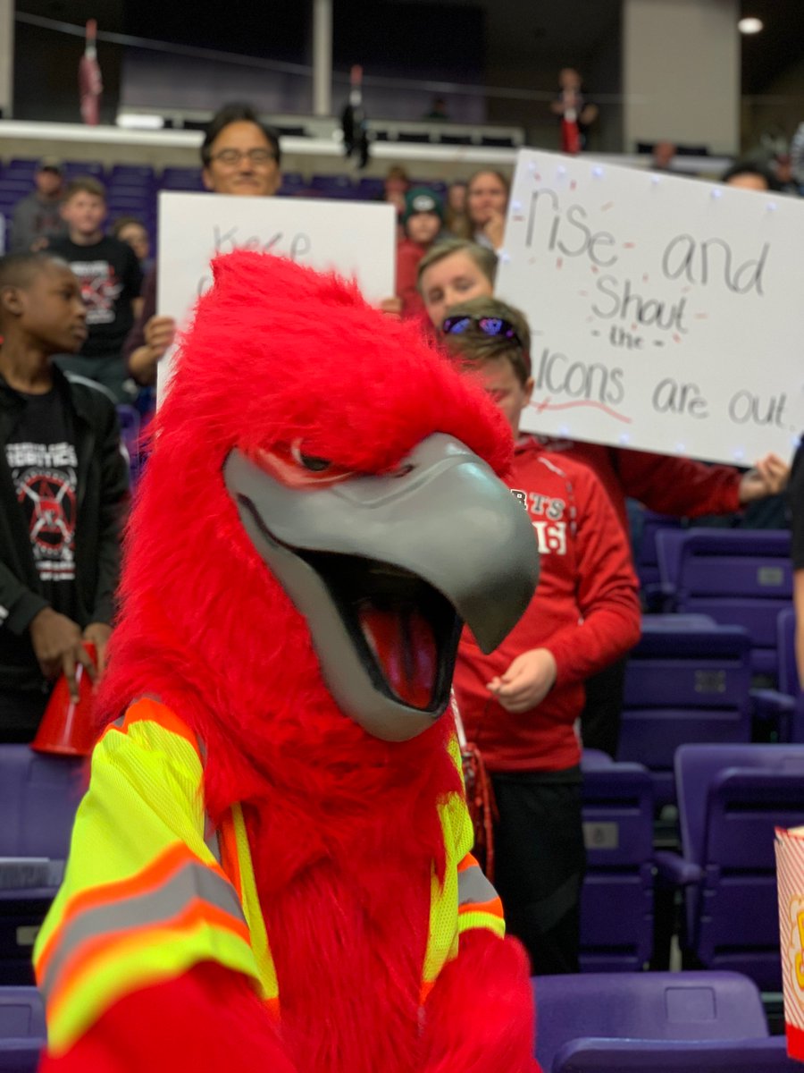 sc_robotics's tweet photo. 1st Place Mascot!!! This award is truly due to team work! The suit is super hot and the students rotated every 30 minutes to keep it from being unpleasant. Congrats to all who put on the suit, you deserved it! #BESTRobotics2019 #OffTheGrid2019 https://t.co/peUPSyWSnv