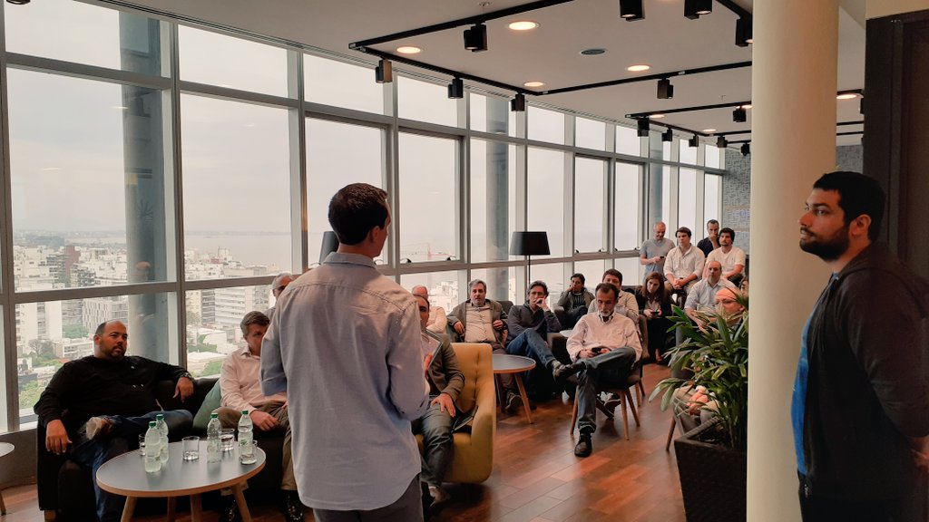 JuanManuel_Nin's tweet photo. ¡Ya estamos en el #CBFSummit #CBF2019! 🚀 @CutiUy

10 startups realizarán su pitch ante: @jryanwilliams, Rafael Pinto de @LatAmStartupsCo y @henstire de @puentelabs.🙌🏼

Éxitos a todos! https://t.co/4GF5G0mwc3