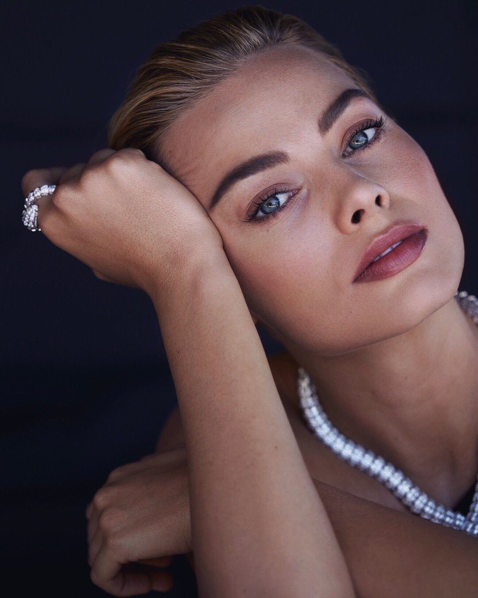 badpostmargots's tweet photo. Margot Robbie by Camilla Akrans https://t.co/am82vhmF2M
