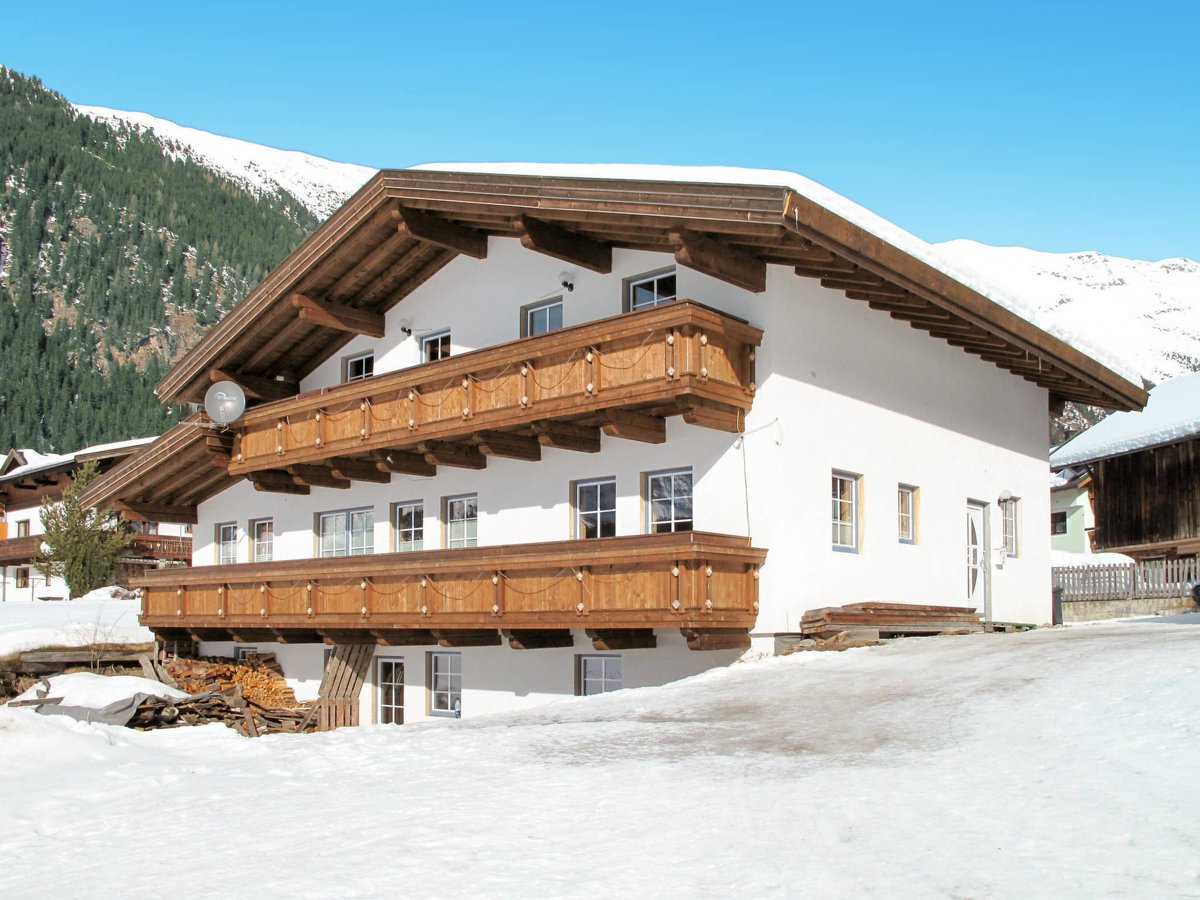 Direkt an der Piste und im Dezember, Januar und März noch frei! ⛷️🏔️🌨️🏂 wohnmalanders.de/ferienhaus/nit… 
Objektcode: AT6441.612.2 #oesterreich #oetztal #bis4personen #direktanderpiste #wohnmalanders #skihuette #ferienwohnung #abindenschnee #skiurlaub