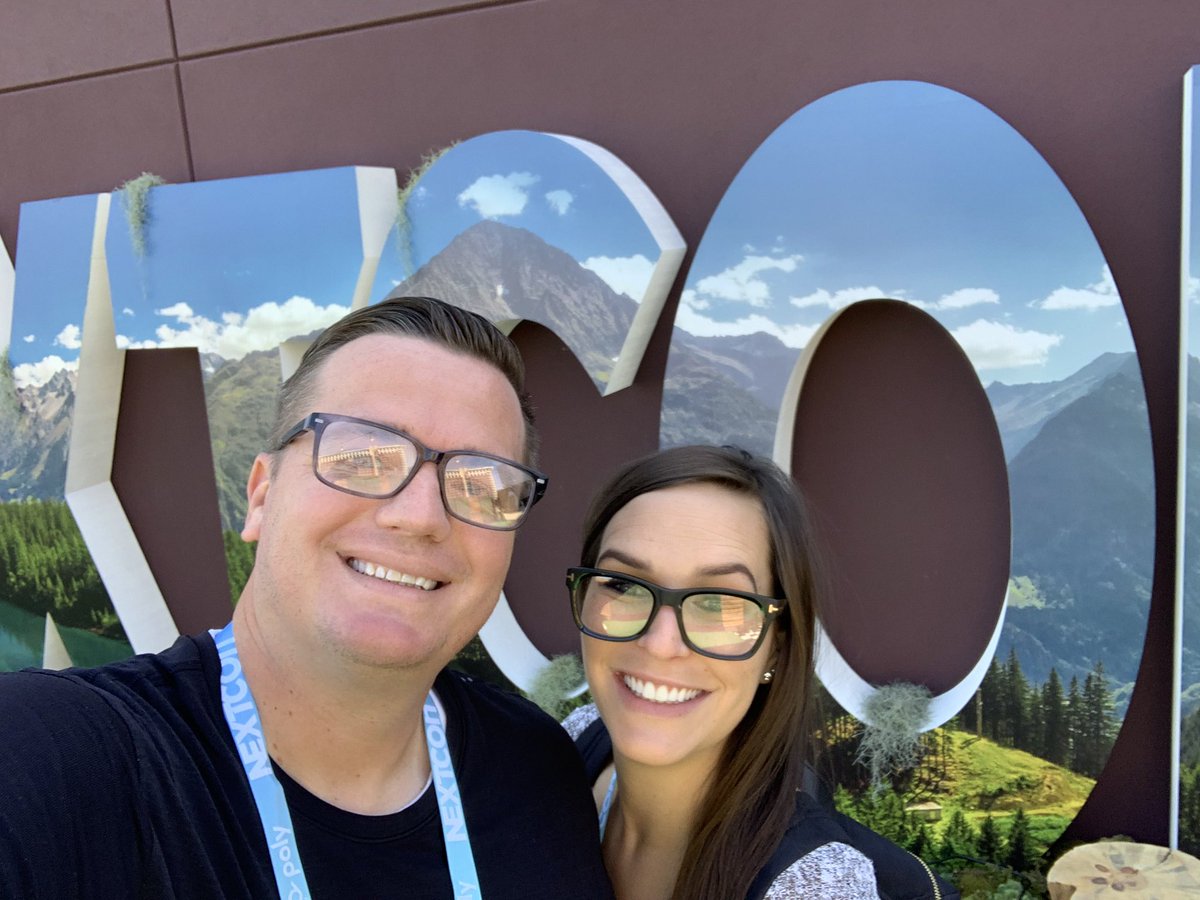 axonion's tweet image. Excited to see @randfish at #nextcon19 @Nextiva rocks!