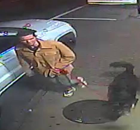 mandaaaa's tweet photo. @cbschicago Can you retweet? This man stole Caela. @HelpFindCaela #helpfindcaela https://t.co/4Y8gNEblXA