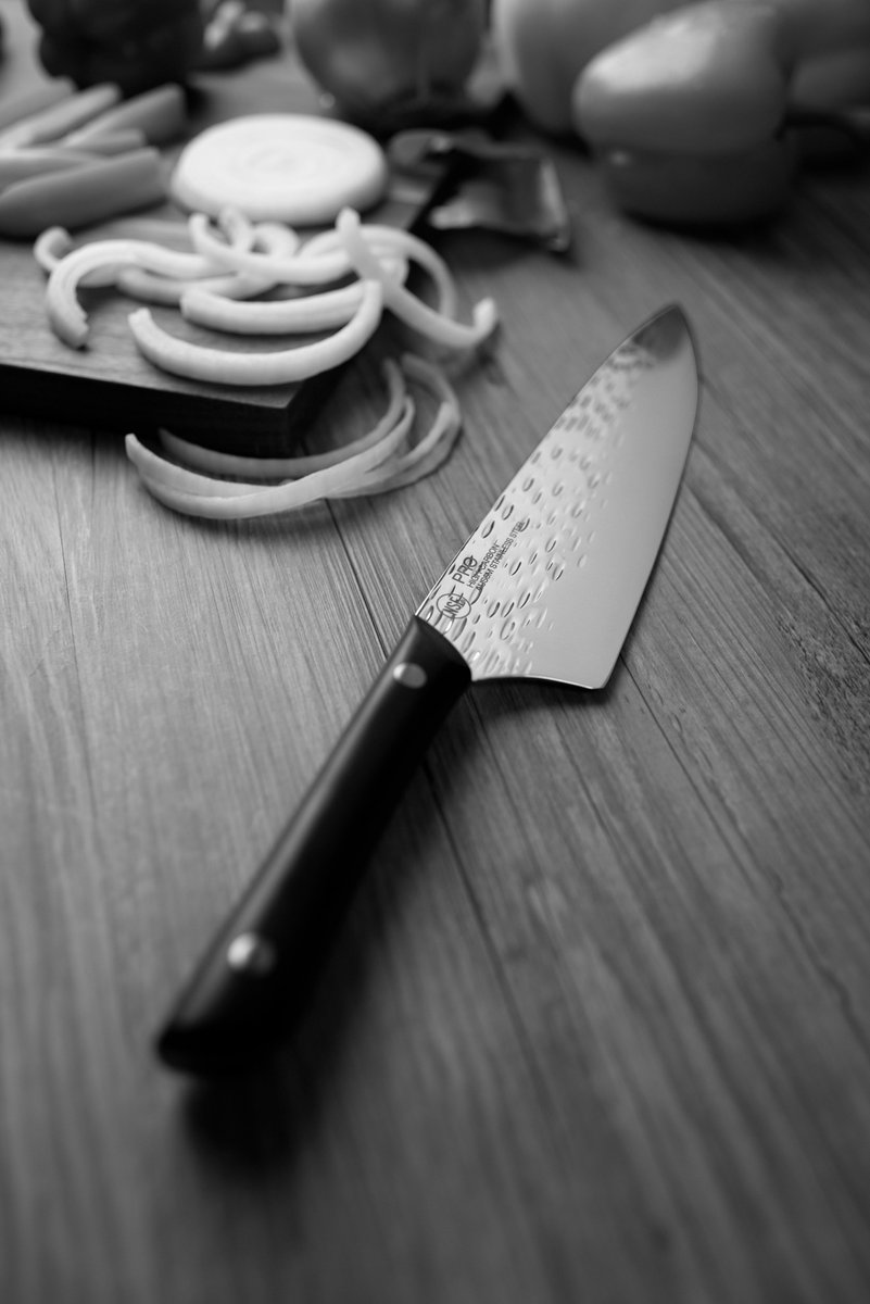 kaihousewares's tweet photo. It’s pretty to look at, but the Kai PRO 8-in. Chef’s Knife is also a workhorse in the kitchen. The comfortable POM handles and lightweight design will help reduce fatigue, ideal for longer prep sessions.

https://t.co/isxNnrK1o6

#KaiPRO #MondayMorning https://t.co/X09eYv7WKb
