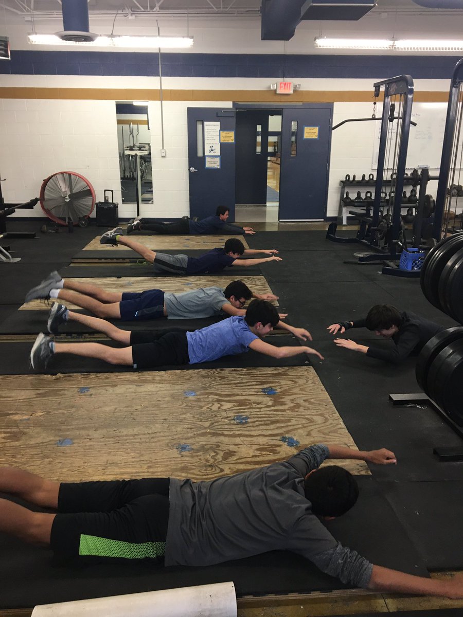 First day of Pre-Season Conditioning for Track! The day consisted of some easy running, strides, and strength + mobility! Loved the energy the crew brought to Day 1!!!