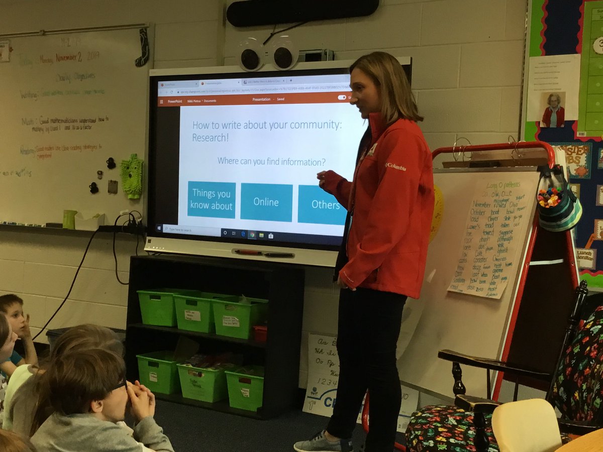 SanderRoom18's tweet photo. Wow! Nikki Pietrus has some great ideas to help our 3rd graders write their persuasive writing! @ABC21WPTA @NWCSSchools @OESBears @MrsPattersonOES The conversation is helping our kids to remember some of the special and unique things about Ossian! https://t.co/BiYTTavoaR