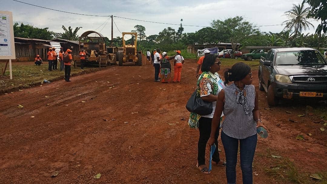 ACEA, notre député du second siège de la Sébé-Brikolo a honorablement marqué sa présence à l’occasion du lancement des travaux 🚧 de l’axe routier ALANGA-ABOUMI👍🏼👊🏾👏🏼💪🏽.