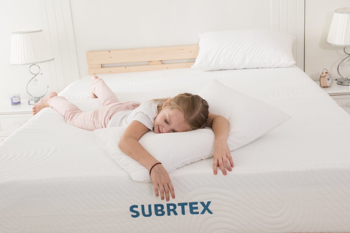 subrtex's tweet photo. We all get an extra hour to snap into it and get things done this Monday! (And by getting things done I mean sleep for an extra hour😉💤)
#Subrtex #FallBack #MondayMood https://t.co/Wxa4OBEDot