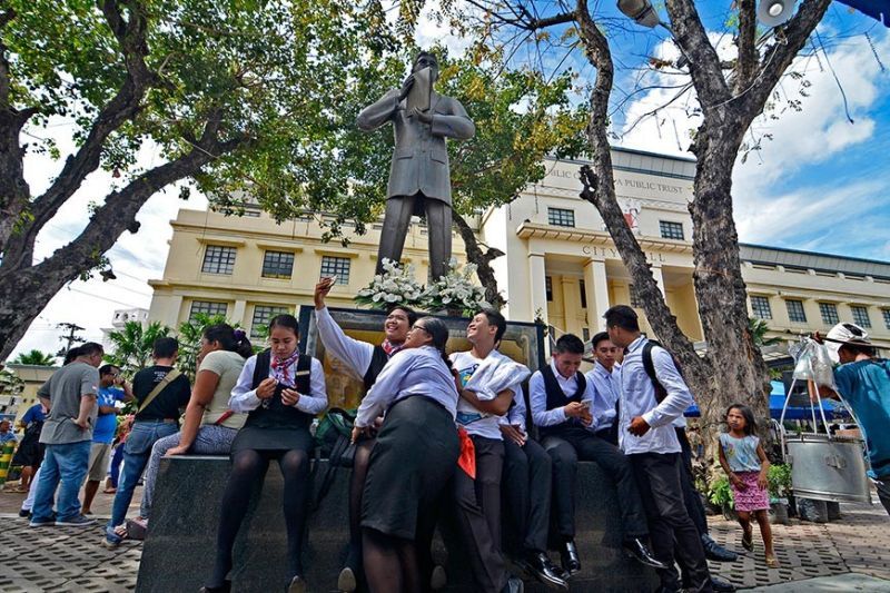 justin_gesso's tweet image. THE Department of Trade and Industry (DTI) 7 is now focusing on the youth in its entrepreneurial drive.The agency is gathering around 200 young Filipinos in Cebu City on Nov. 27, 2019 for the Youth Entrepreneurship #entrepreneurshipprogram ph.news.yahoo.com/dti-cebu-targe…