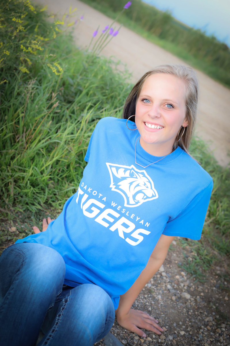 Congrats to Madison Kontz from Flandreau HS as we welcome her to our 2020 class!  Excited to have you join our squad Madison!!