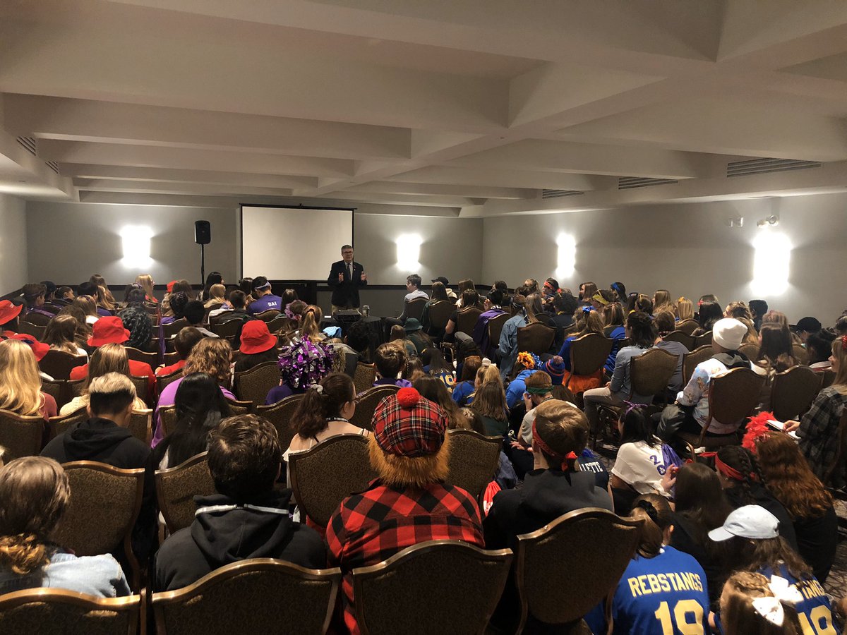 HuronPres's tweet image. Was glad to speak so many #LeaderswithHeart today about the pursuit of happiness during a breakout session at #OSLC. We look forward to welcoming you to campus very soon.