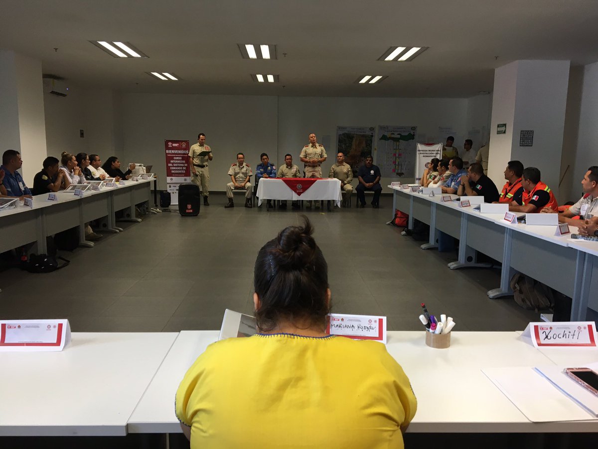 JDBConvInt64's tweet image. #PREConvención

Para la clausura del Curso de Sistema de Comando de Incidentes Internedio #CISCI, nos acompañan los directivos de PCYBomberos del AMG y representantes de la Asociación Mexicana de Jefes de Bomberos. 1/3