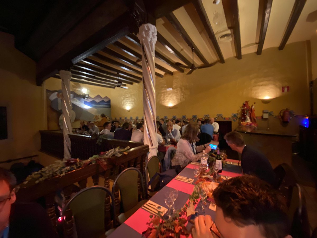 GigiCom1979's tweet photo. #VMworld2019 Europe Welcome Reception. Einen ersten spannenden Tag gehabt und jetzt gemeinsam Netzwerken https://t.co/RIgViTCU9D